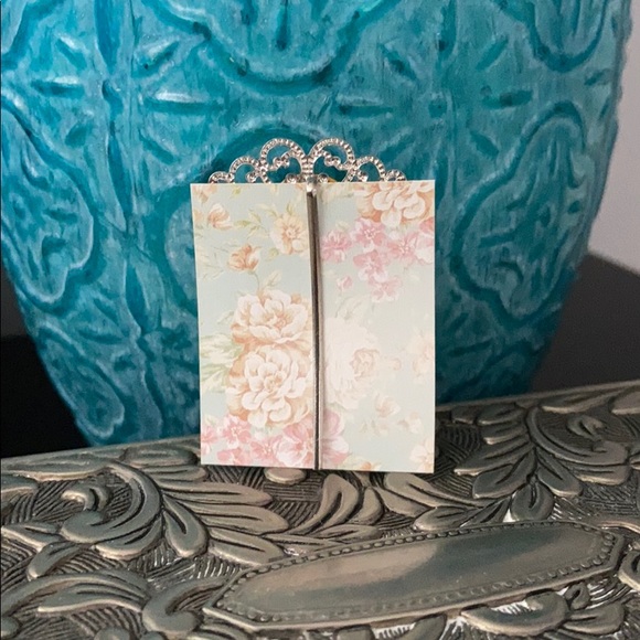 Hair Pin 💁🏻‍♀️ - Picture 2 of 2